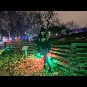 Meet your Posher, Isis